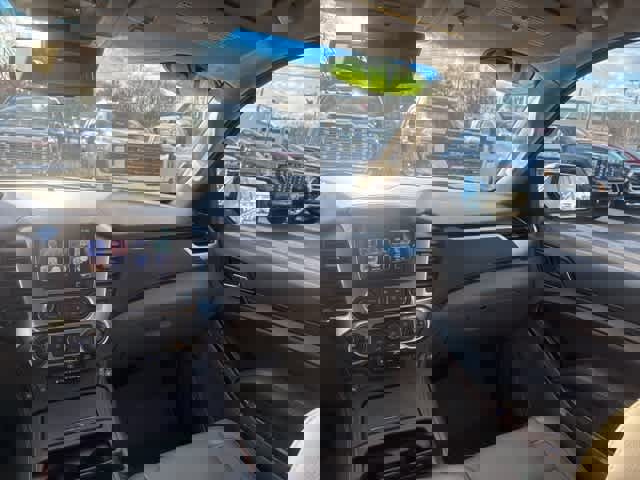 Used 2017 Chevrolet Suburban Premier image 15