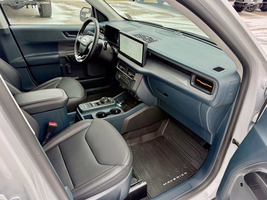 Used 2025 Ford Maverick Tremor image 18