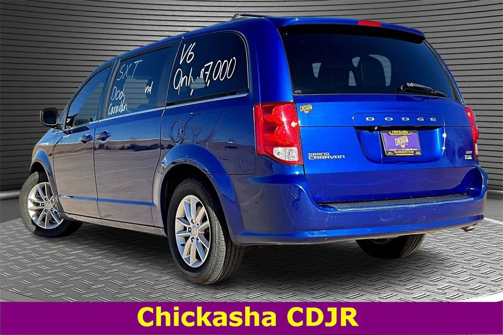 Used 2019 Dodge Grand Caravan SXT image 4