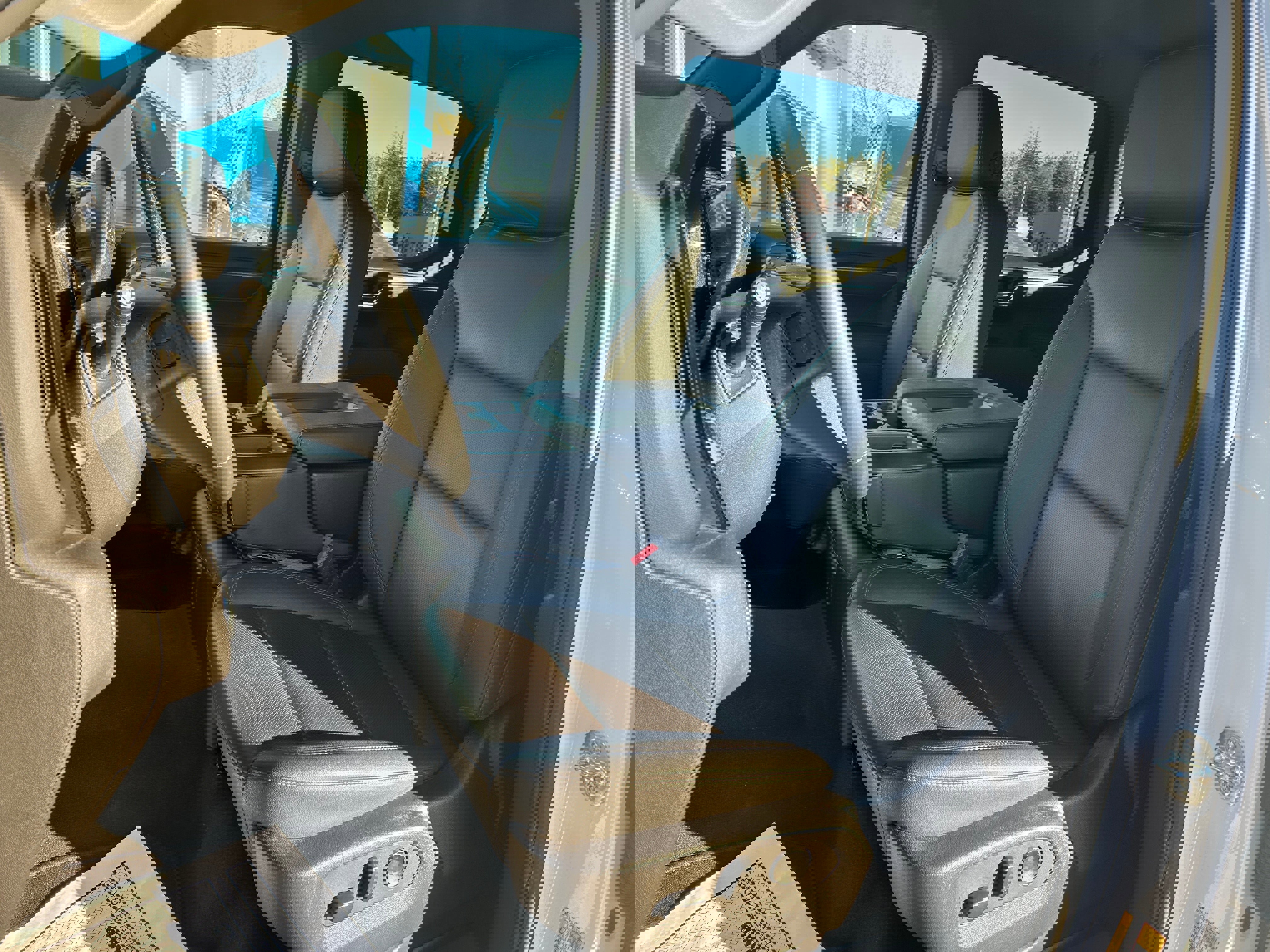 Used 2025 GMC Sierra 1500 SLT image 16