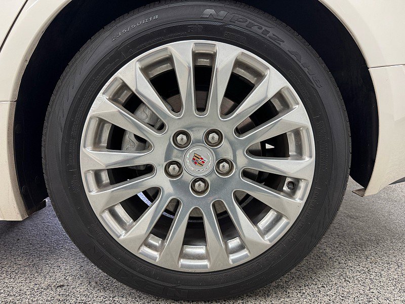 Used 2011 Cadillac CTS Premium RWD image 24