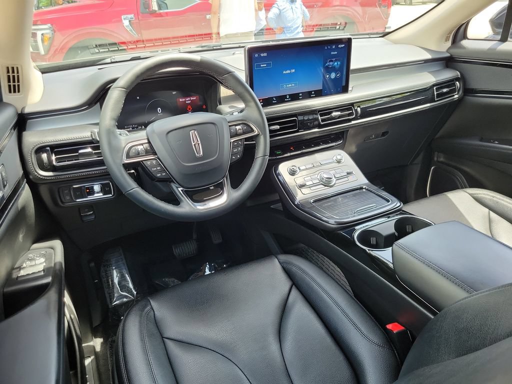 Certified 2022 Lincoln Nautilus FWD image 11