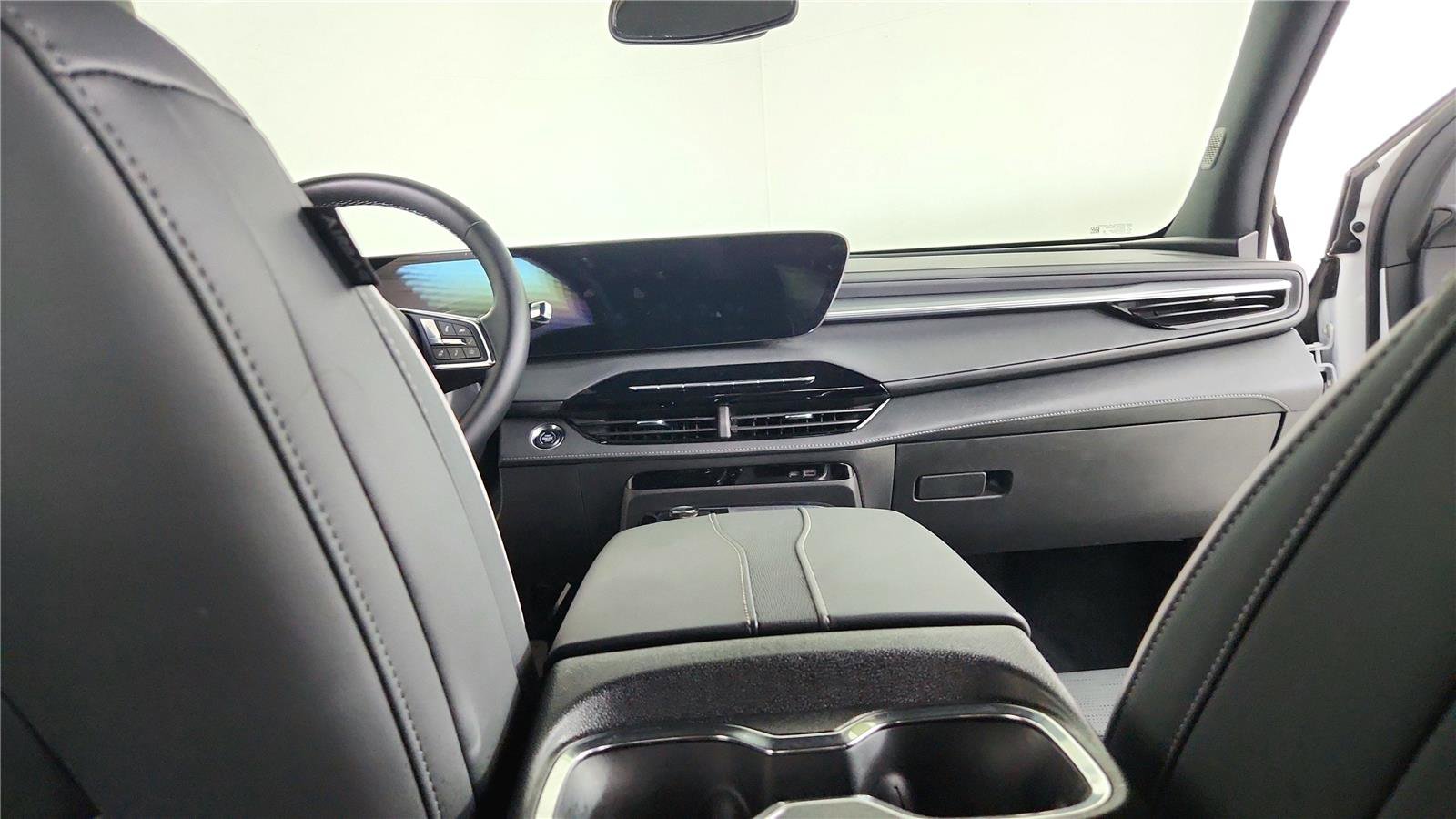 Used 2025 Buick Enclave Sport Touring image 15