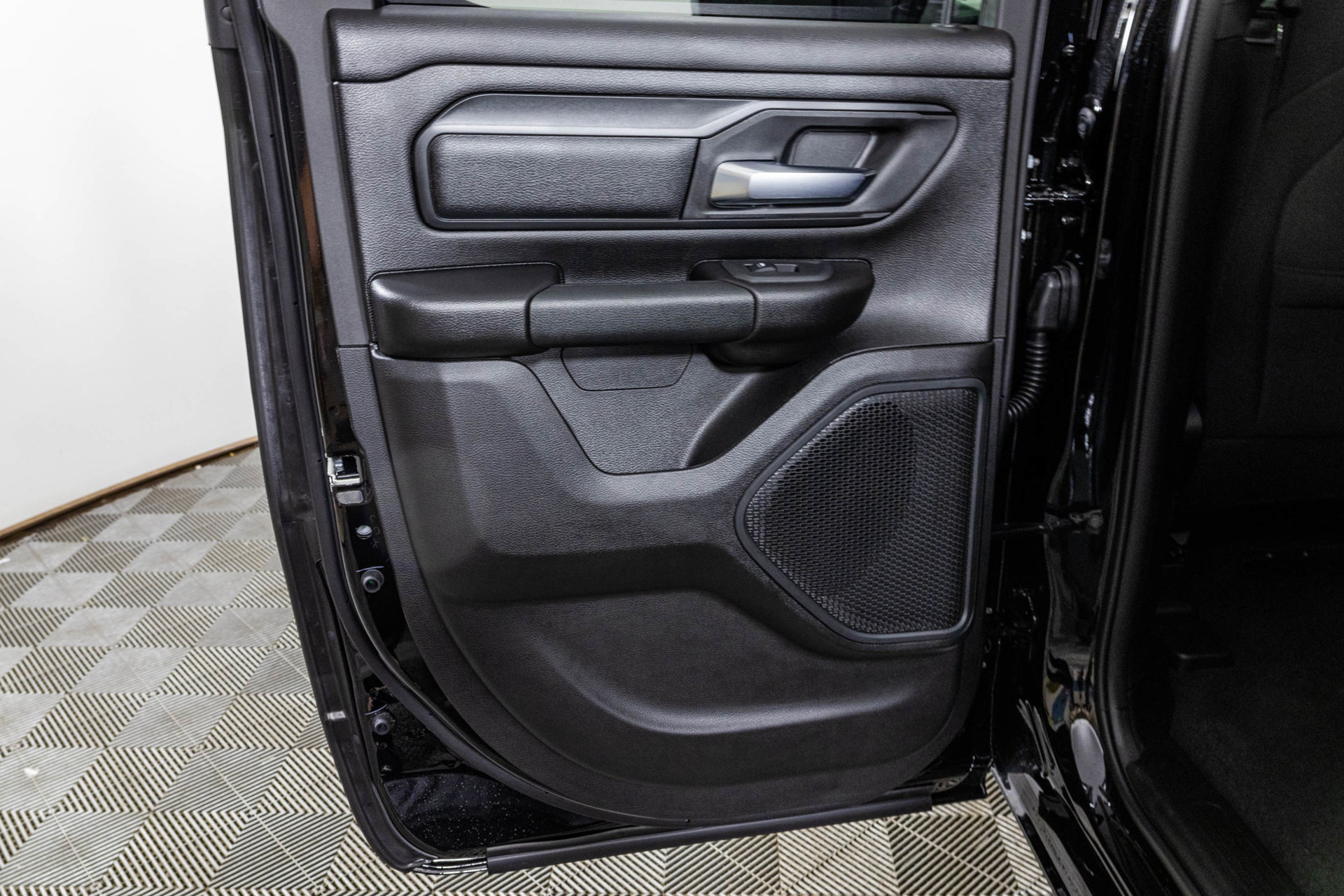 New 2026 RAM 1500 Express AWD/4WD image 38