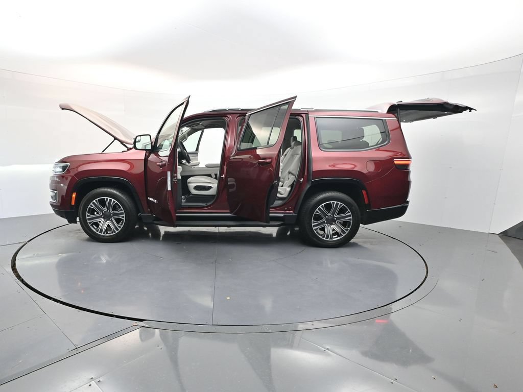 Used 2024 Jeep Wagoneer Series II w/ Flexible Seating Group RWD image 36