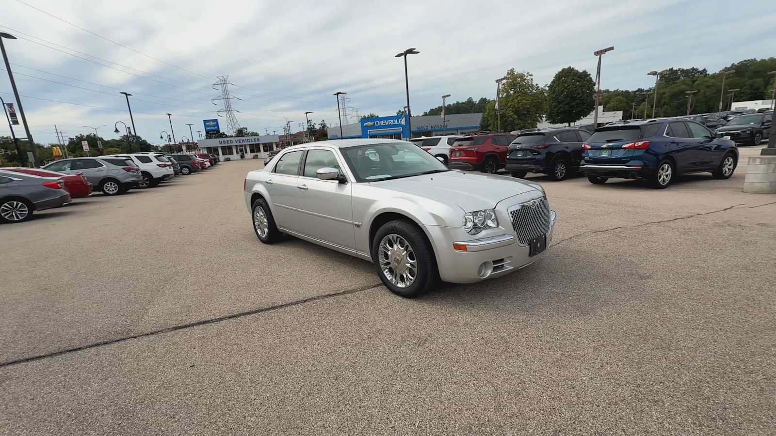 Used 2006 Chrysler 300 C w/ Sound Group II AWD/4WD image 2