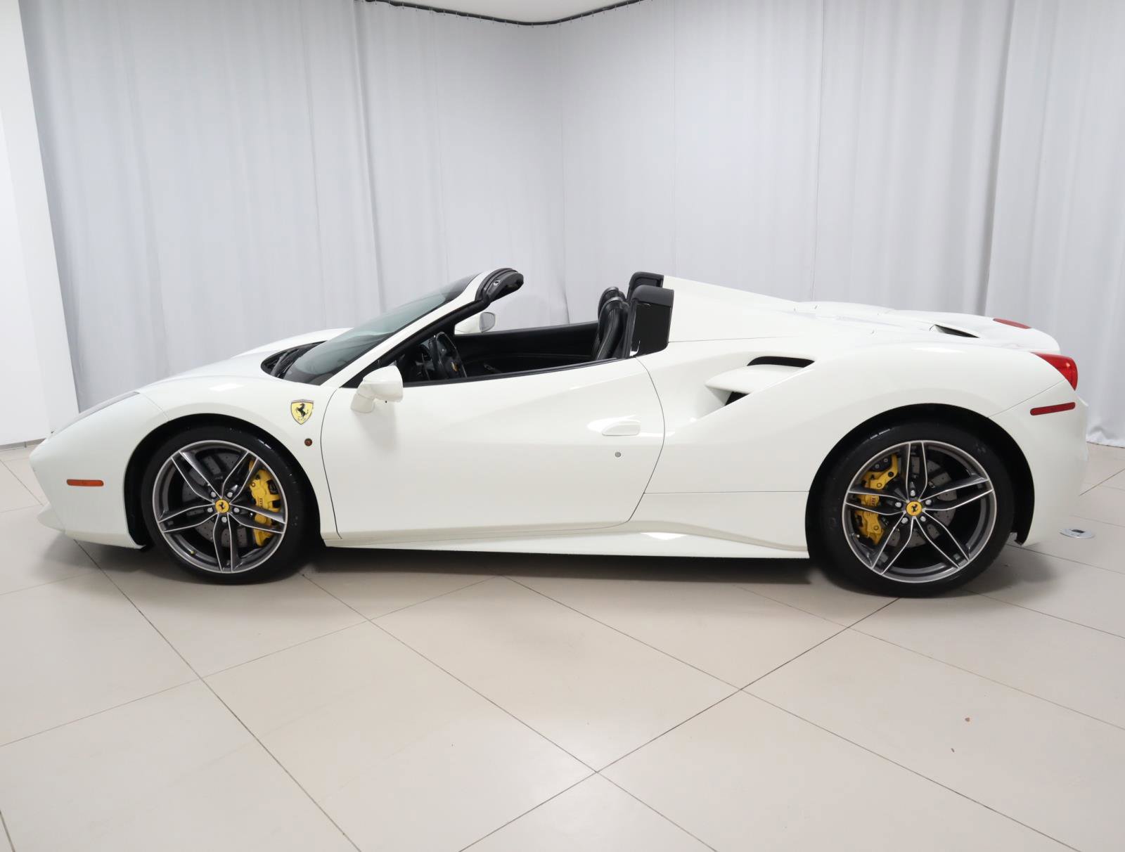 Used 2018 Ferrari 488 Spider Convertible RWD image 16