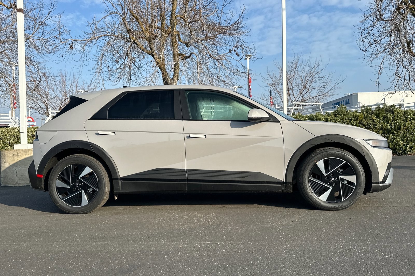 New 2026 Hyundai Ioniq 5 SE image 3