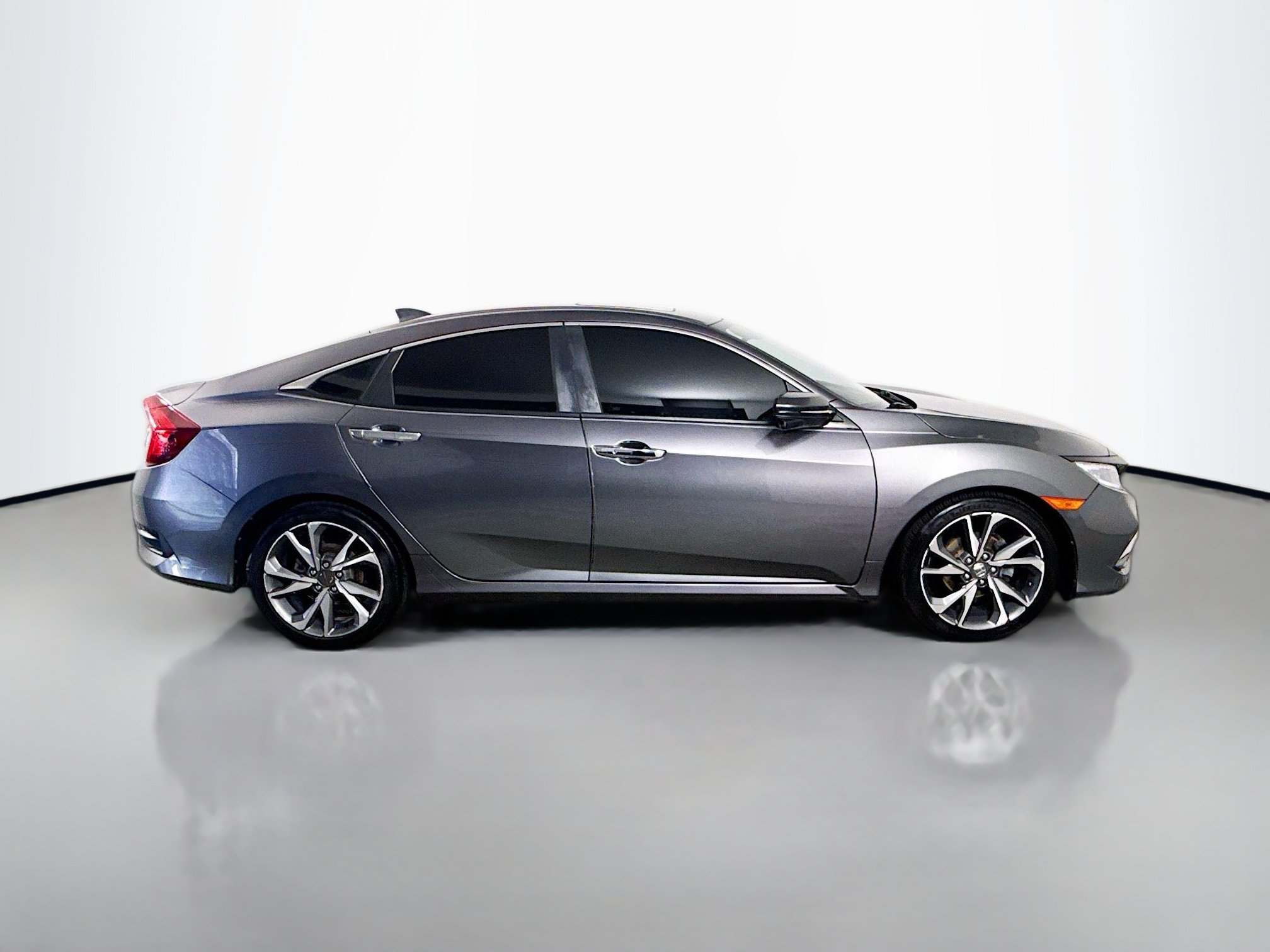 Used 2019 Honda Civic Touring image 11