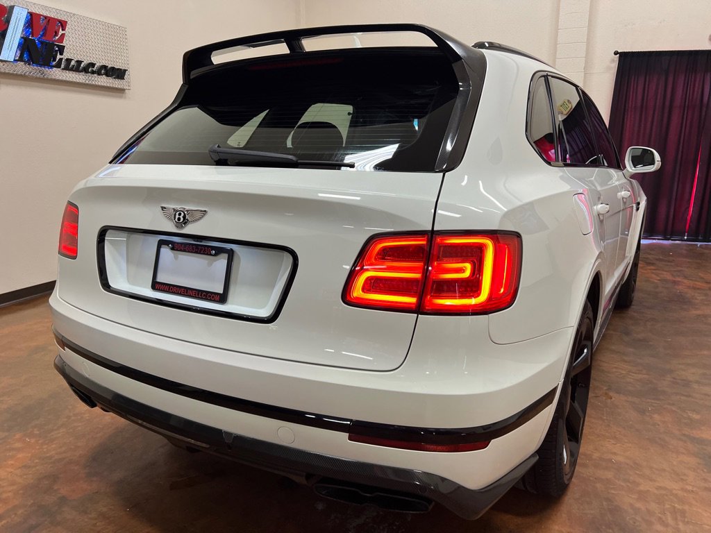 Used 2019 Bentley Bentayga image 12
