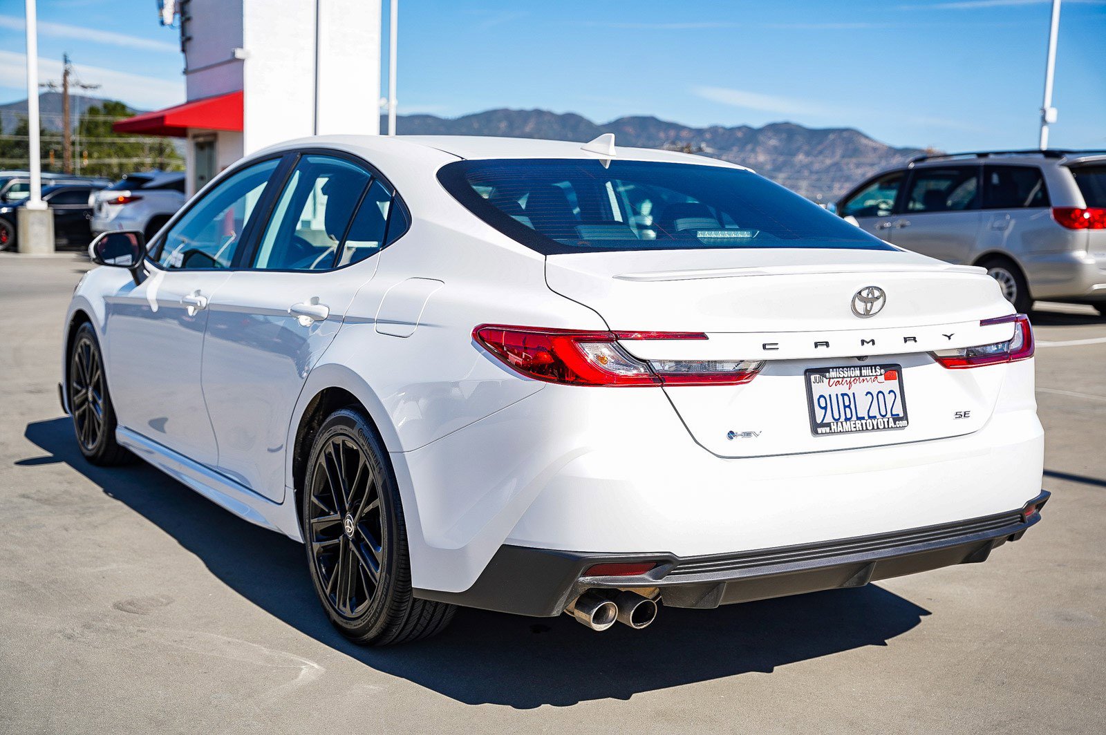 Certified 2025 Toyota Camry SE w/ Convenience Package image 9