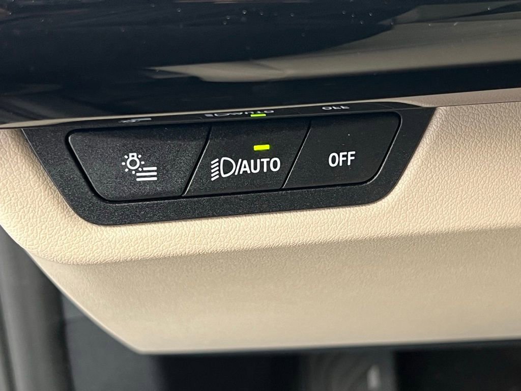 Certified 2025 BMW X1 xDrive28i image 19