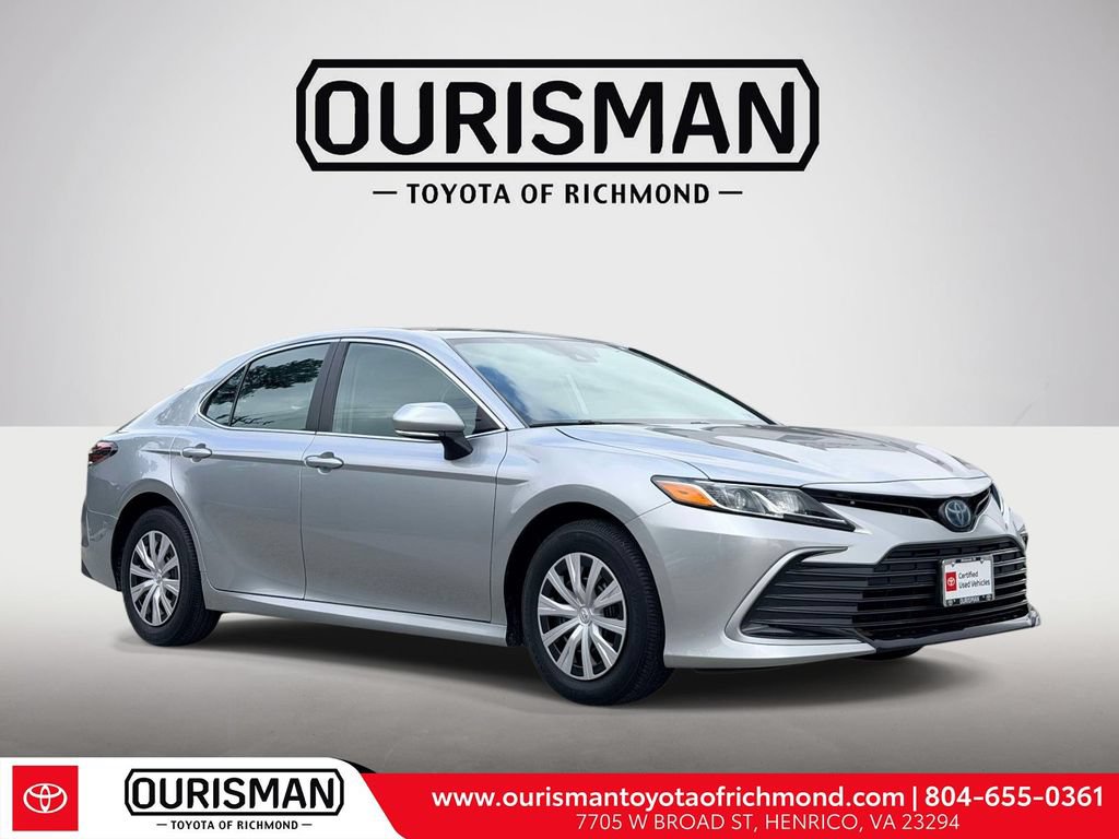 Certified 2022 Toyota Camry LE FWD image 1