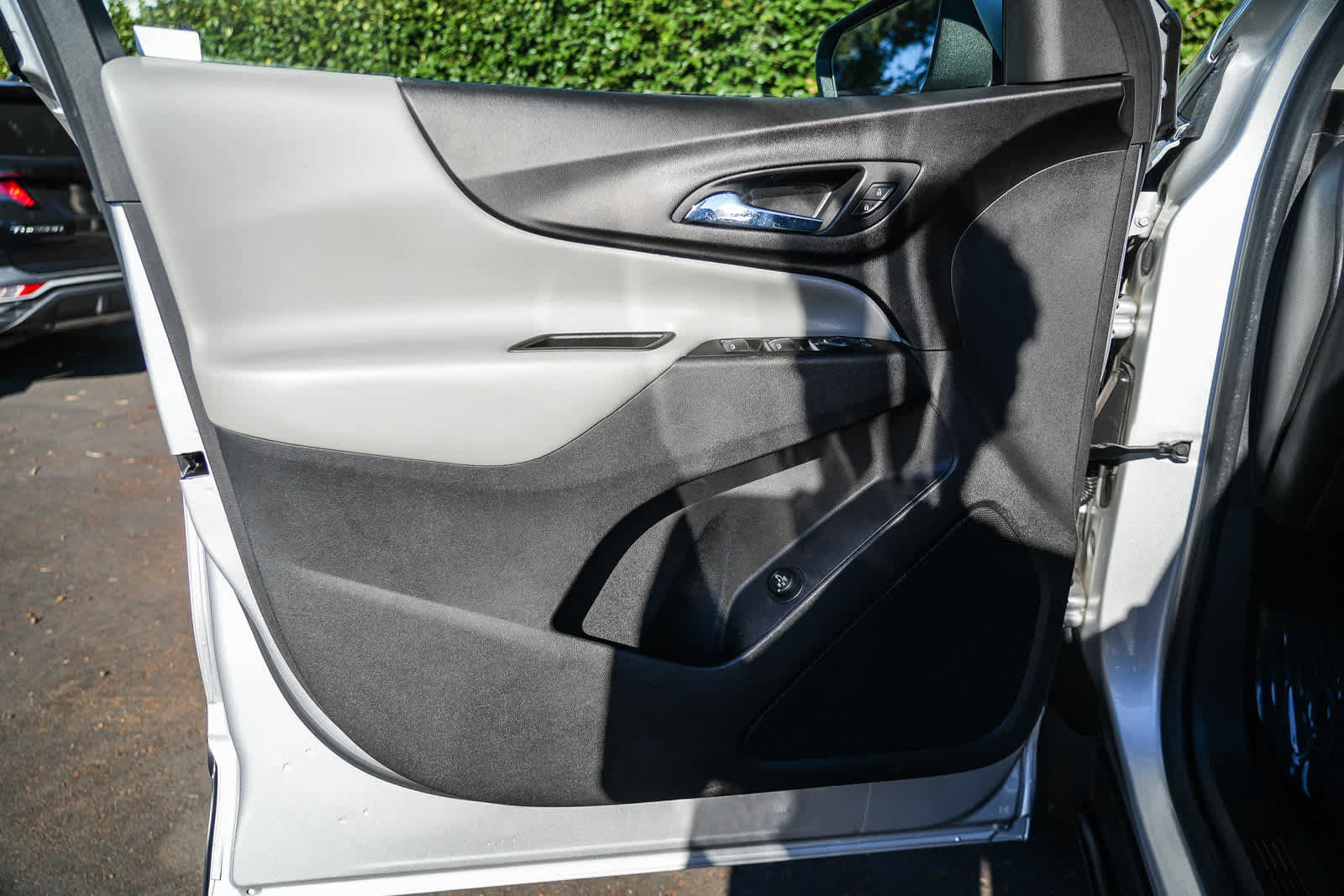 Used 2020 Chevrolet Equinox LT FWD image 20