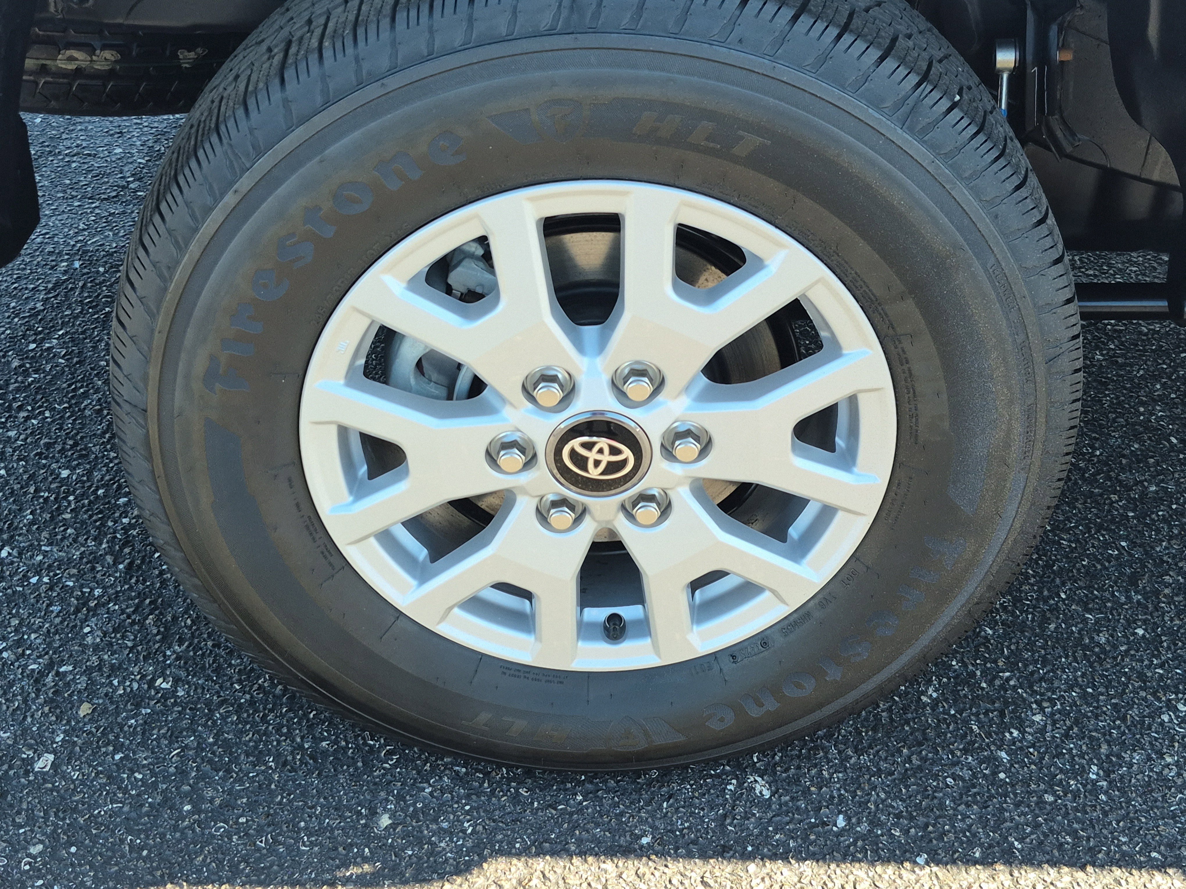 Used 2025 Toyota Tacoma SR5 image 12