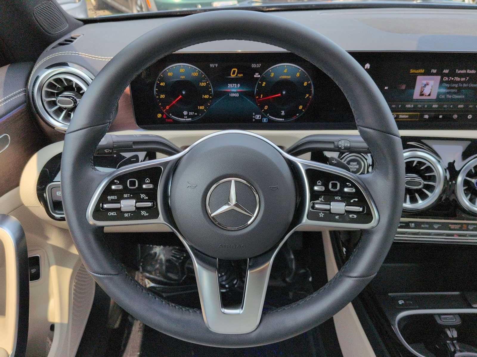 Used 2023 Mercedes-Benz CLA 250 4MATIC image 25