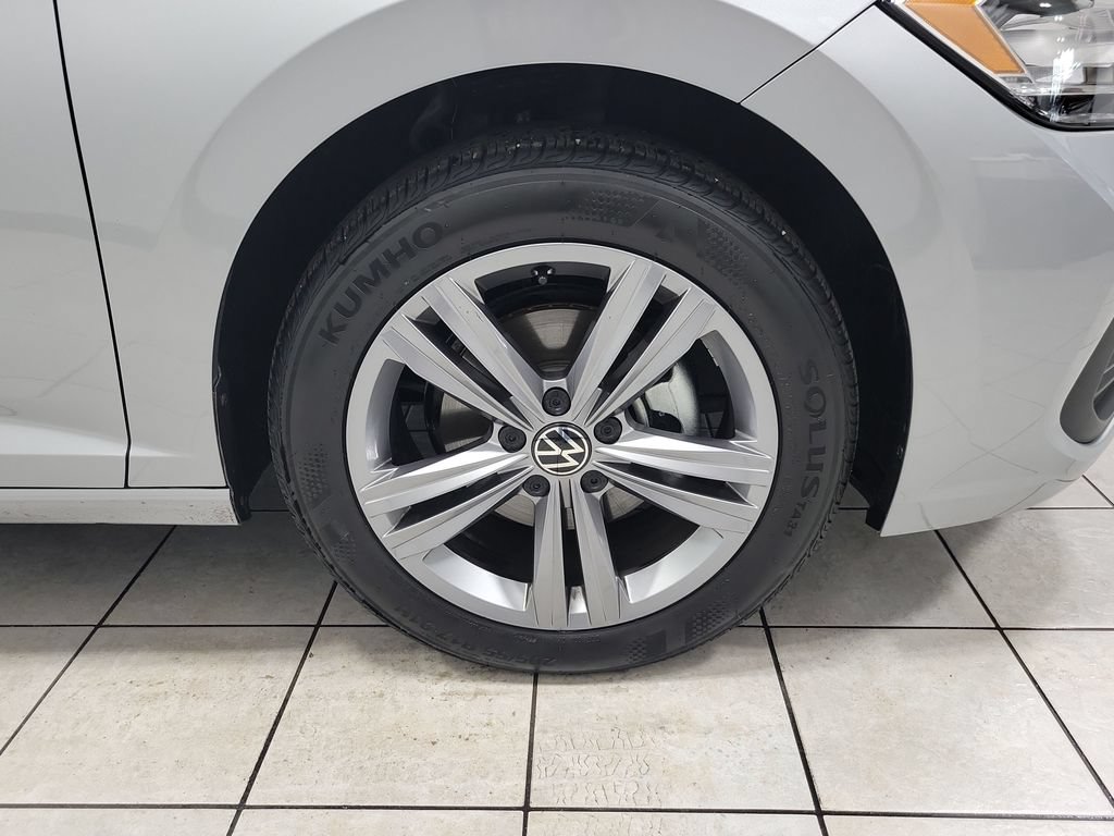 Used 2023 Volkswagen Jetta SE w/ Panoramic Sunroof Package FWD image 50