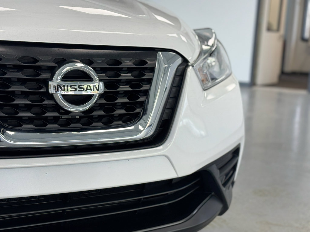 Used 2019 Nissan Kicks SV FWD image 10