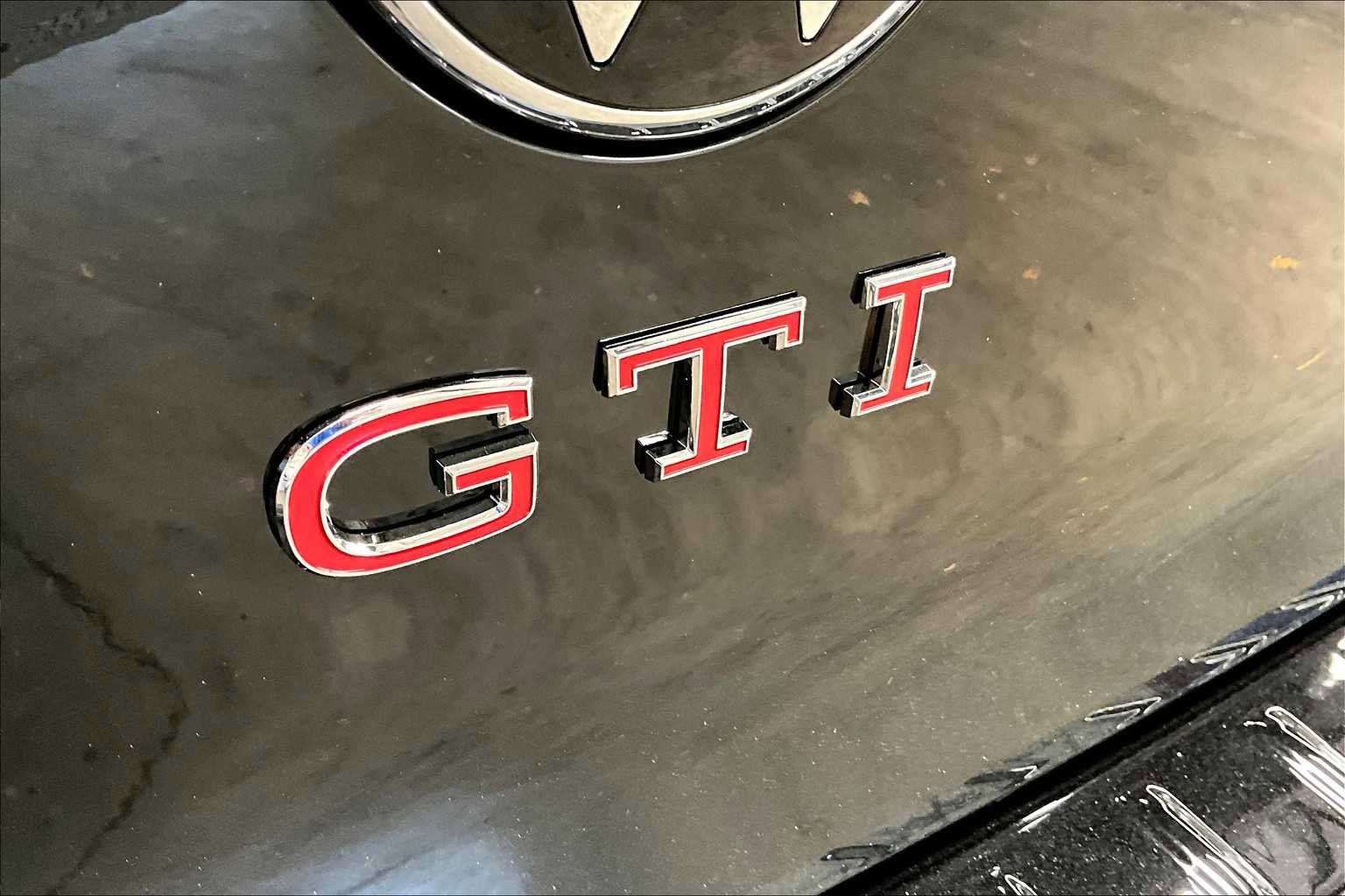 New 2025 Volkswagen GTI SE image 25