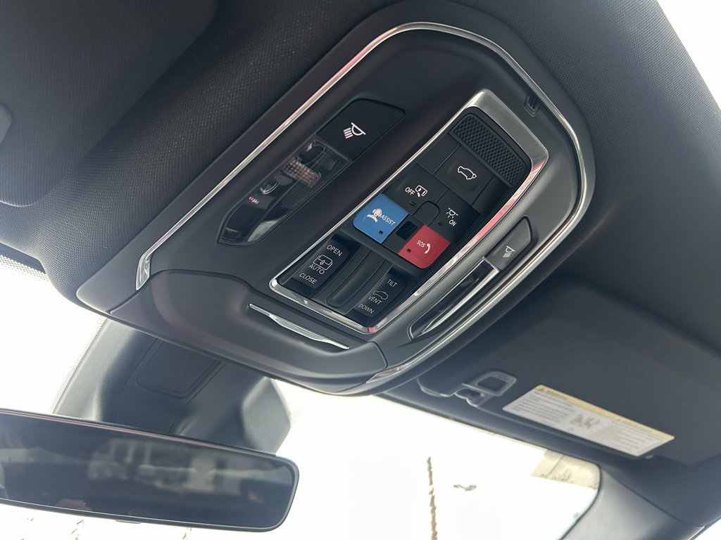 Used 2025 Jeep Grand Cherokee L Laredo w/ Luxury Tech Group I image 26