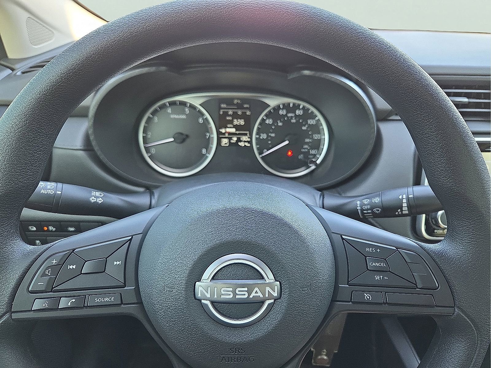 Used 2025 Nissan Versa S w/ Trunk Package image 24