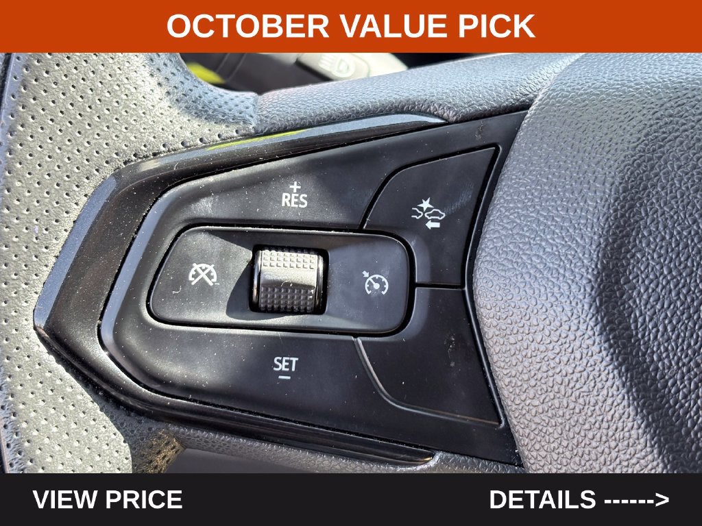 Used 2025 Chevrolet Trax LT FWD image 13