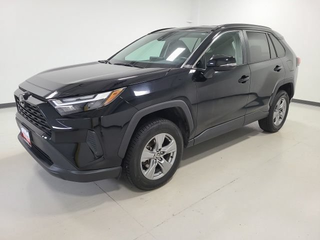 Used 2024 Toyota RAV4 XLE AWD/4WD image 8