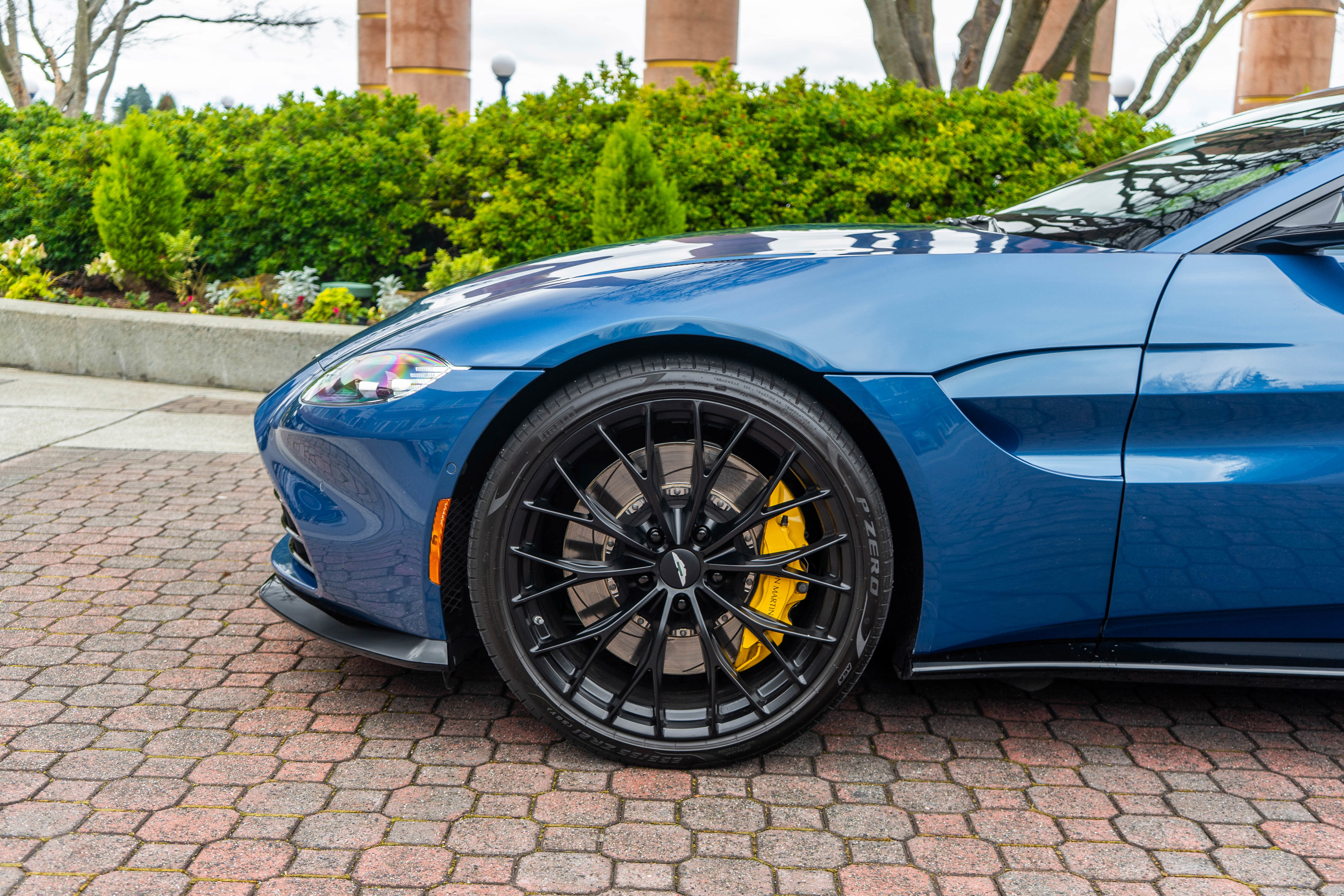 Used 2022 Aston Martin V8 Vantage image 4