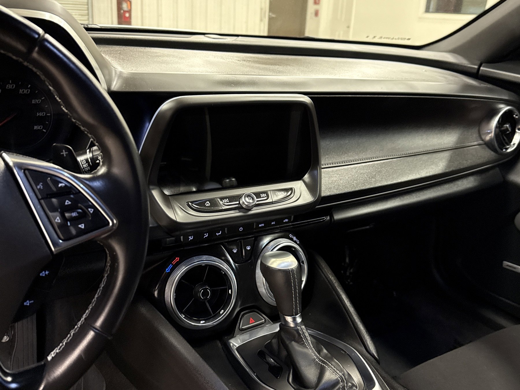 Used 2024 Chevrolet Camaro LT w/ Technology Package image 10