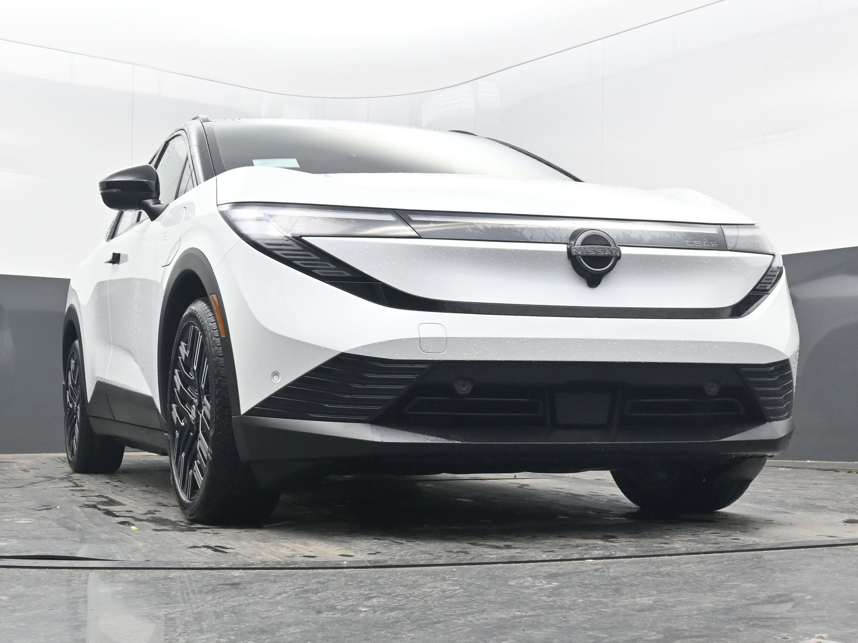 New 2026 Nissan Leaf Platinum+ image 23