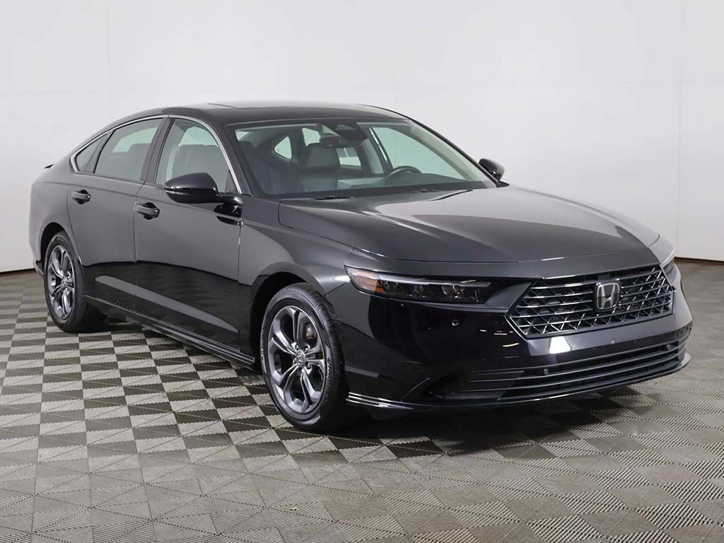 Used 2024 Honda Accord EX-L image 2