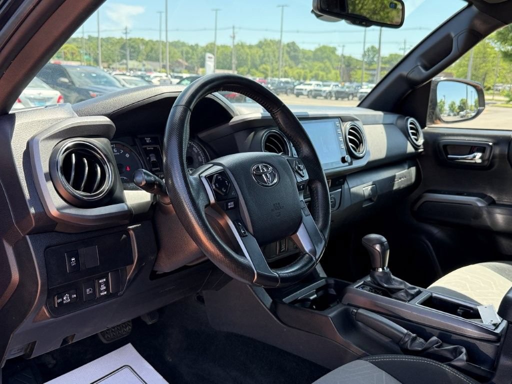 Used 2023 Toyota Tacoma TRD Off-Road AWD/4WD image 12