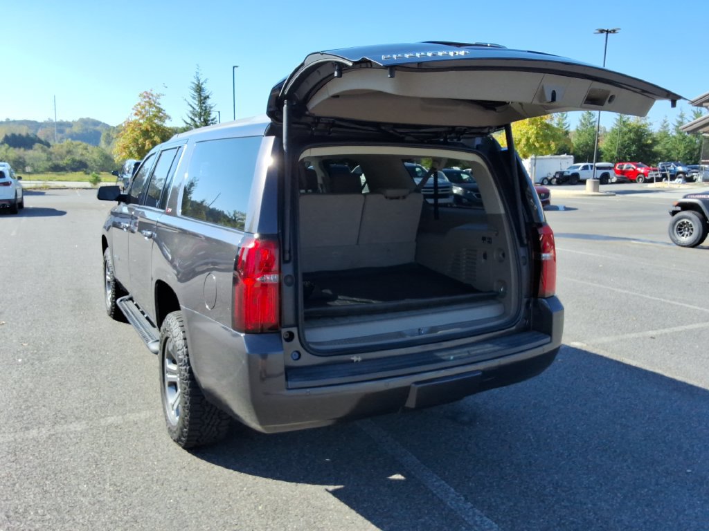Certified 2017 Chevrolet Suburban LT AWD/4WD image 16
