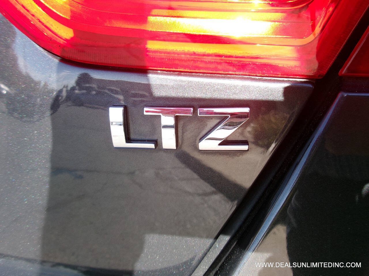 Used 2015 Chevrolet Impala LTZ FWD image 6