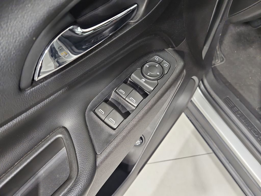 Used 2019 Chevrolet Equinox LT FWD image 12