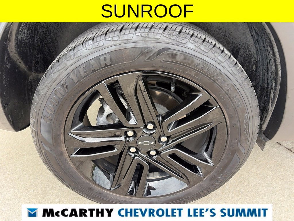 Used 2025 Chevrolet Trax ACTIV w/ Sunroof Package FWD image 18