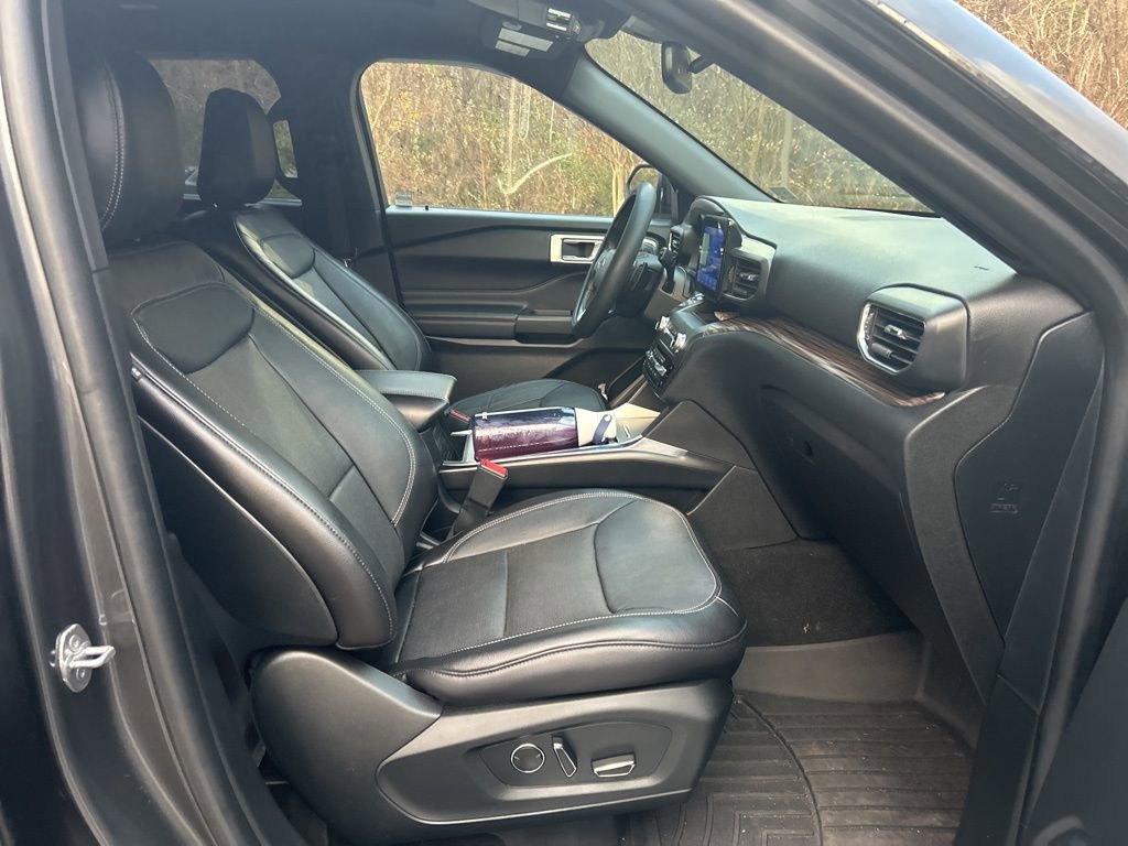 Used 2020 Ford Explorer Limited w/ Class III Trailer Tow Package image 10