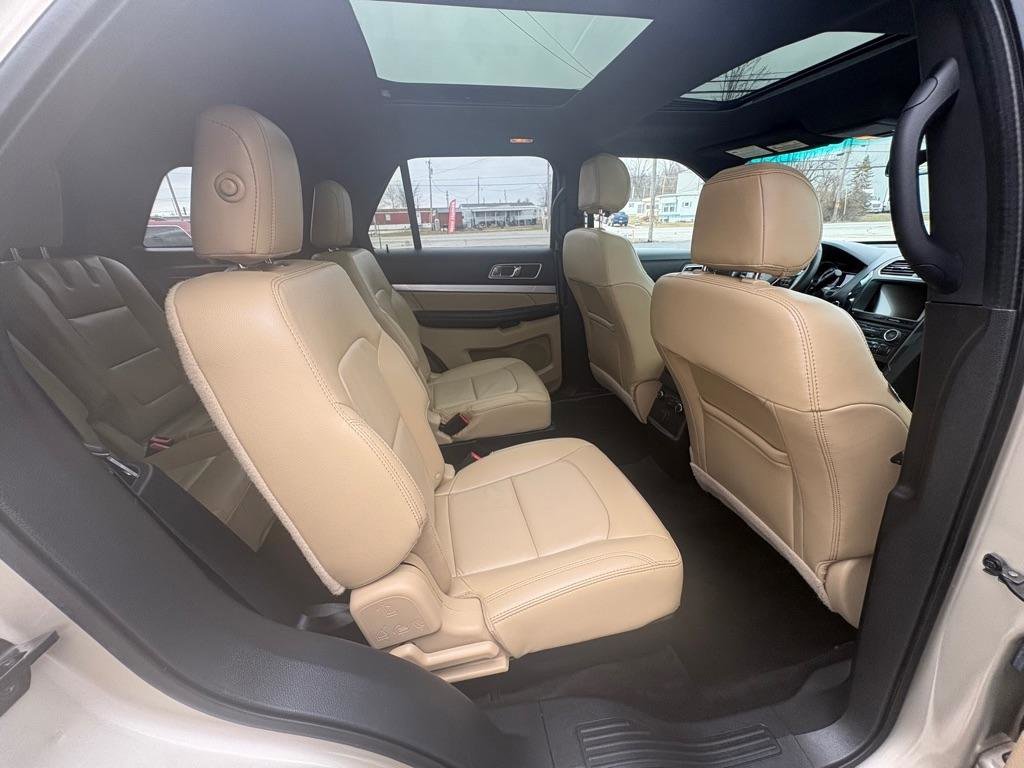 Used 2017 Ford Explorer XLT w/ Equipment Group 202A image 18