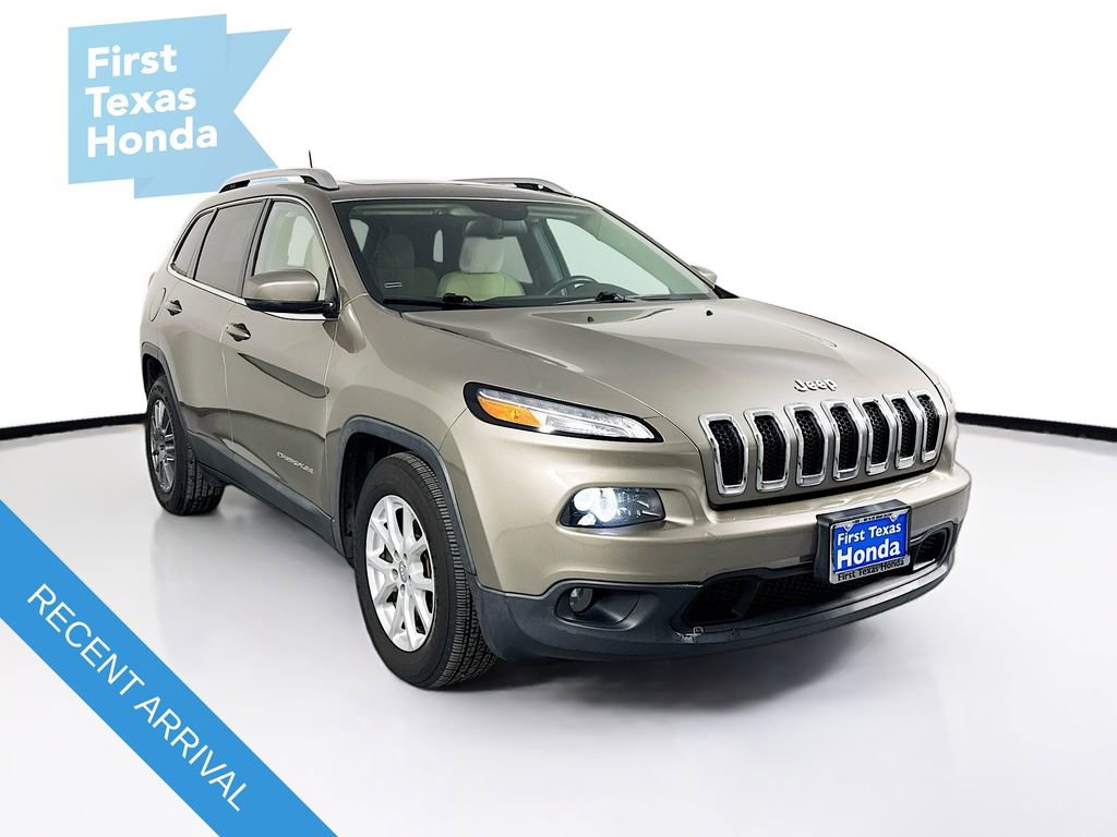 Used 2017 Jeep Cherokee Latitude w/ Comfort/Convenience Group