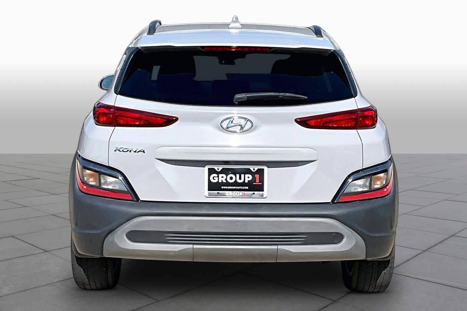 Used 2022 Hyundai Kona SEL FWD image 4