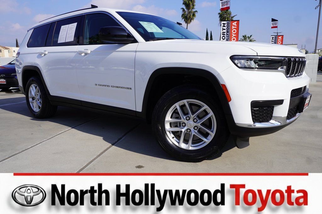 Used 2023 Jeep Grand Cherokee L Laredo image 1