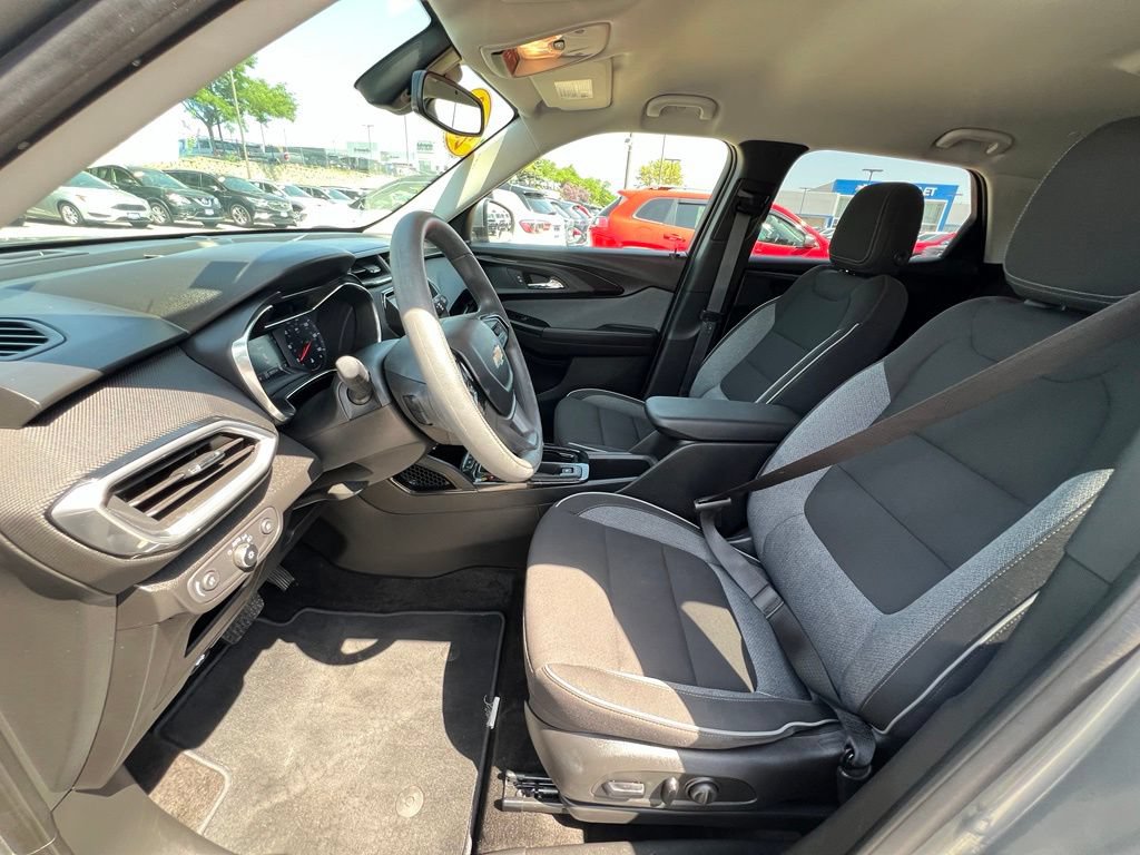 Used 2023 Chevrolet TrailBlazer LT w/ Convenience Package AWD/4WD image 19