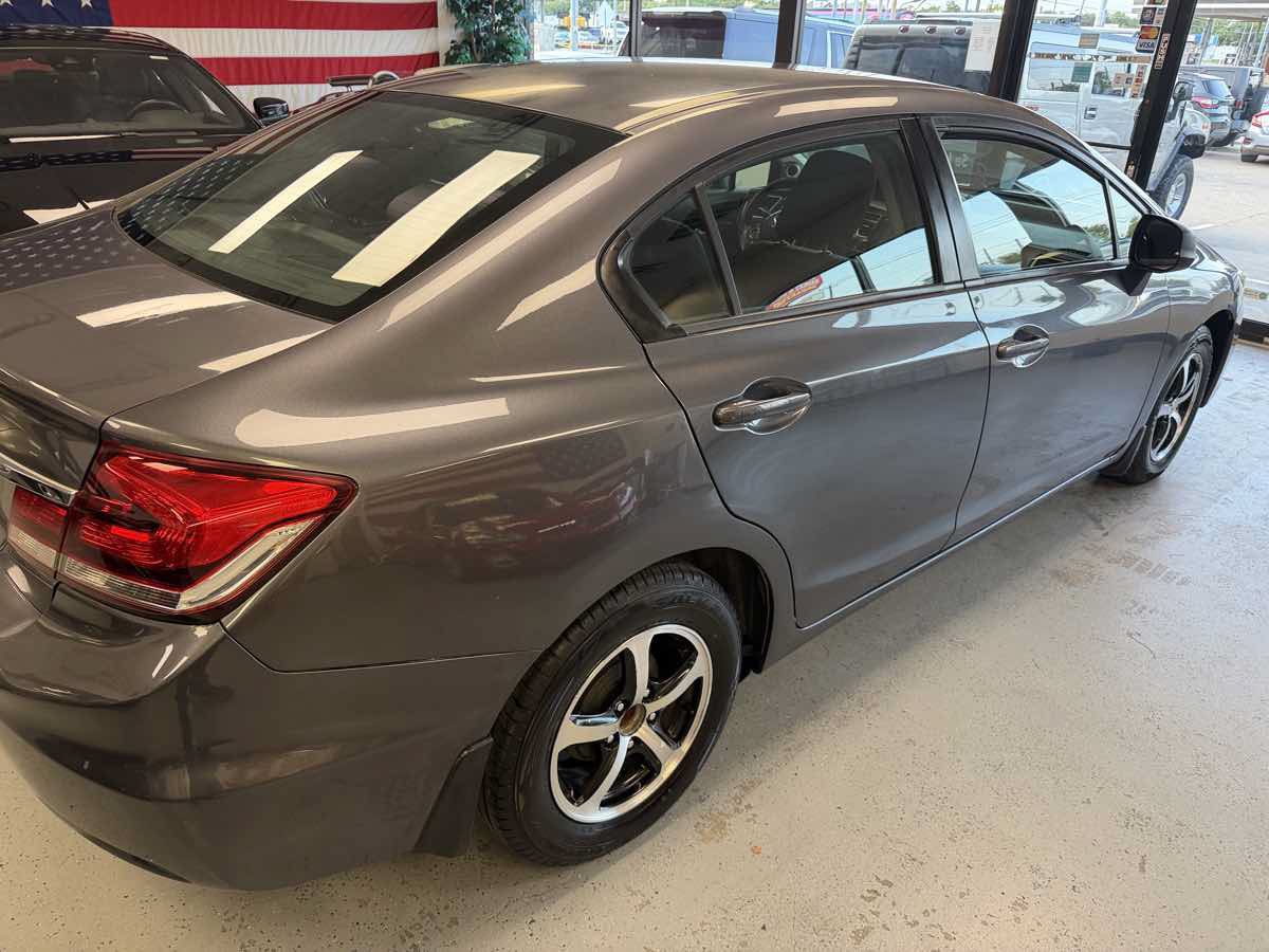 Used 2015 Honda Civic SE image 4