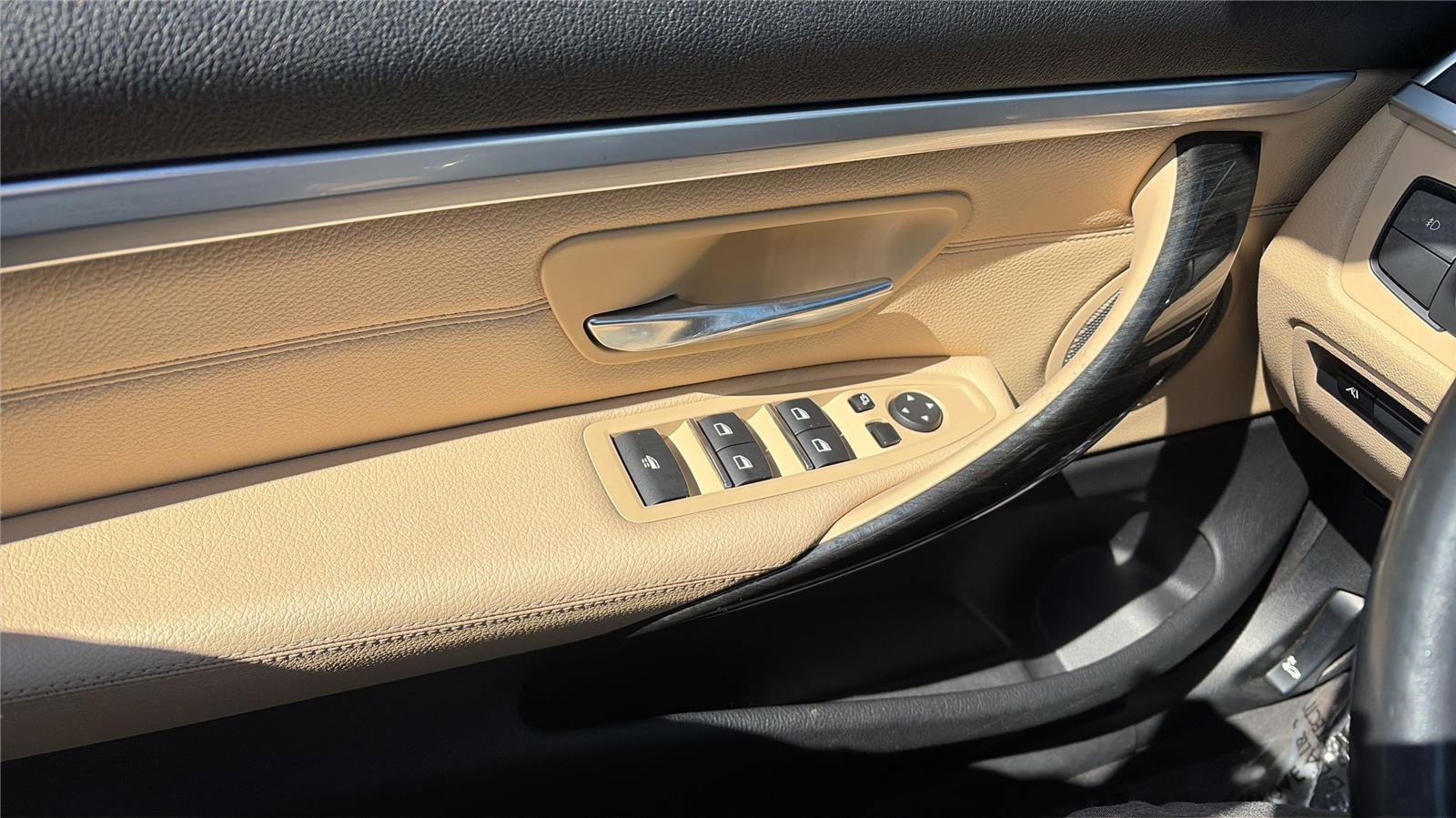 Used 2019 BMW 430i Convertible w/ Convenience Package image 14