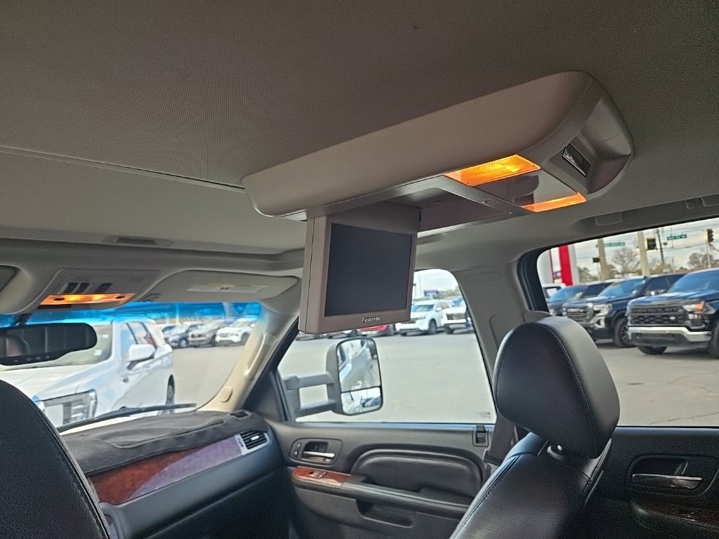 Used 2013 Chevrolet Suburban 2500 LT image 6