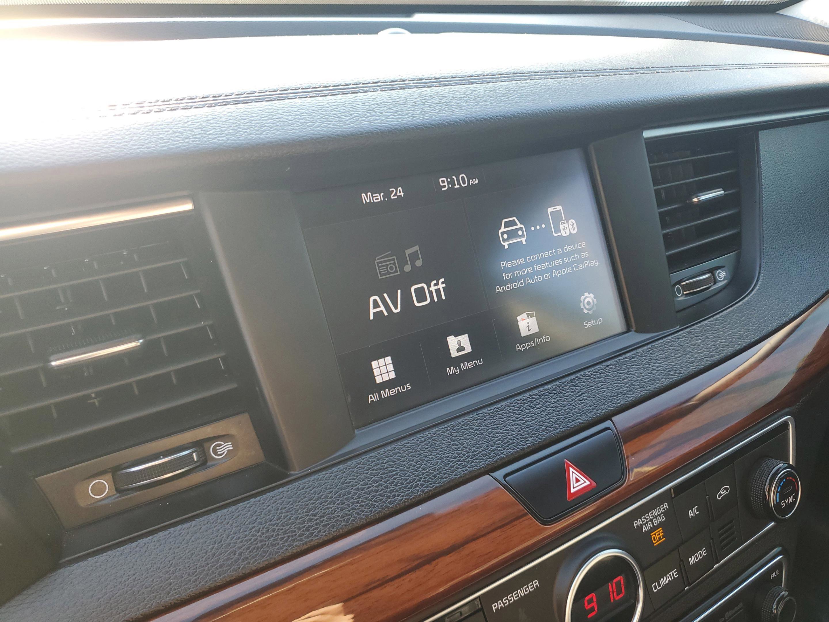 Certified 2018 Kia Cadenza Premium image 22