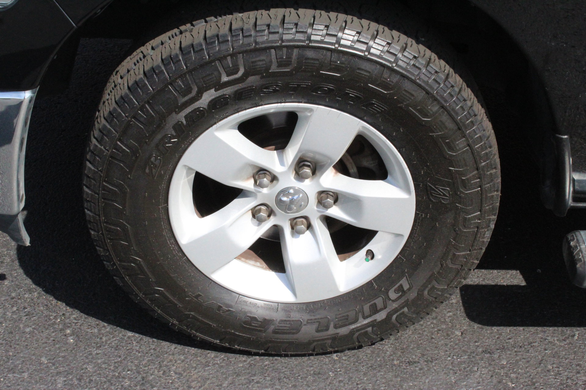 Used 2020 RAM 1500 Classic SLT w/ Luxury Group RWD image 11