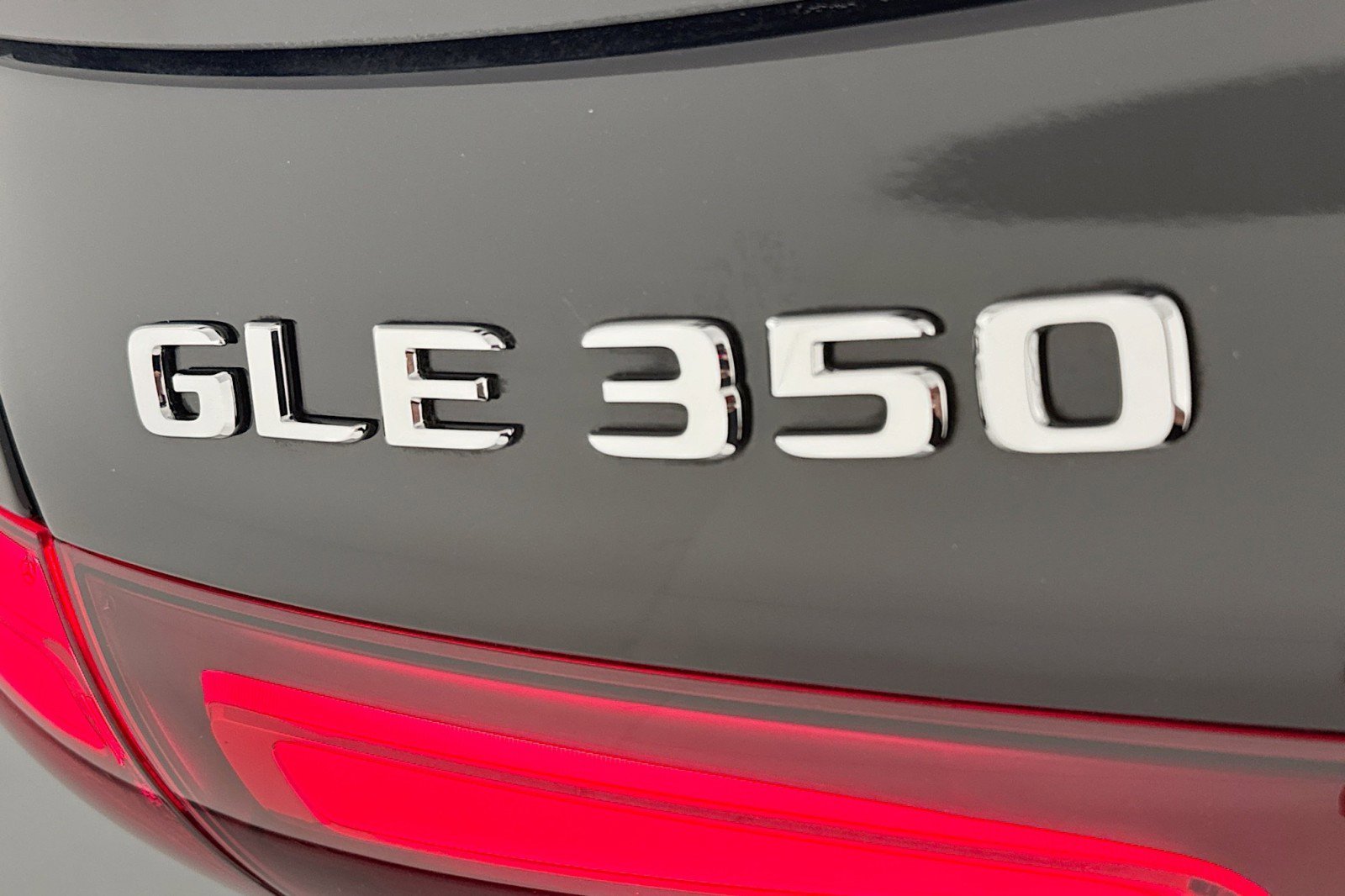 Used 2024 Mercedes-Benz GLE 350 4MATIC image 9