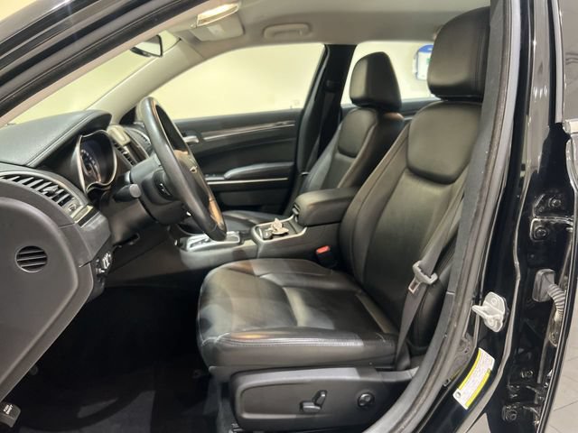 Used 2019 Chrysler 300 Touring L w/ Quick Order Package 22F RWD image 17
