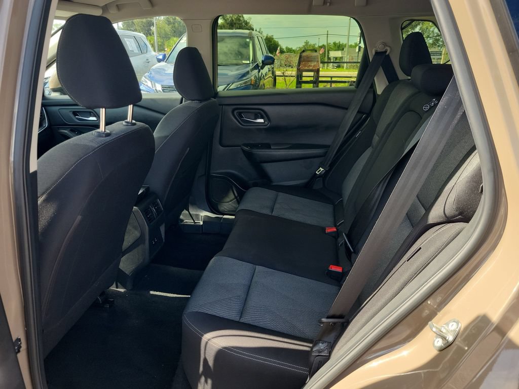 Certified 2024 Nissan Rogue SV FWD image 11